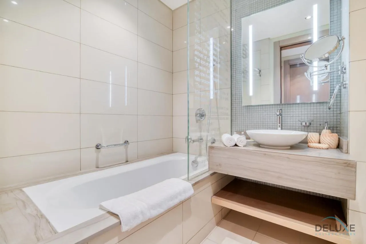Polished 3Br At Damac Towers By Paramount A Business Bay By Deluxe Holiday Homes ドバイ アパート